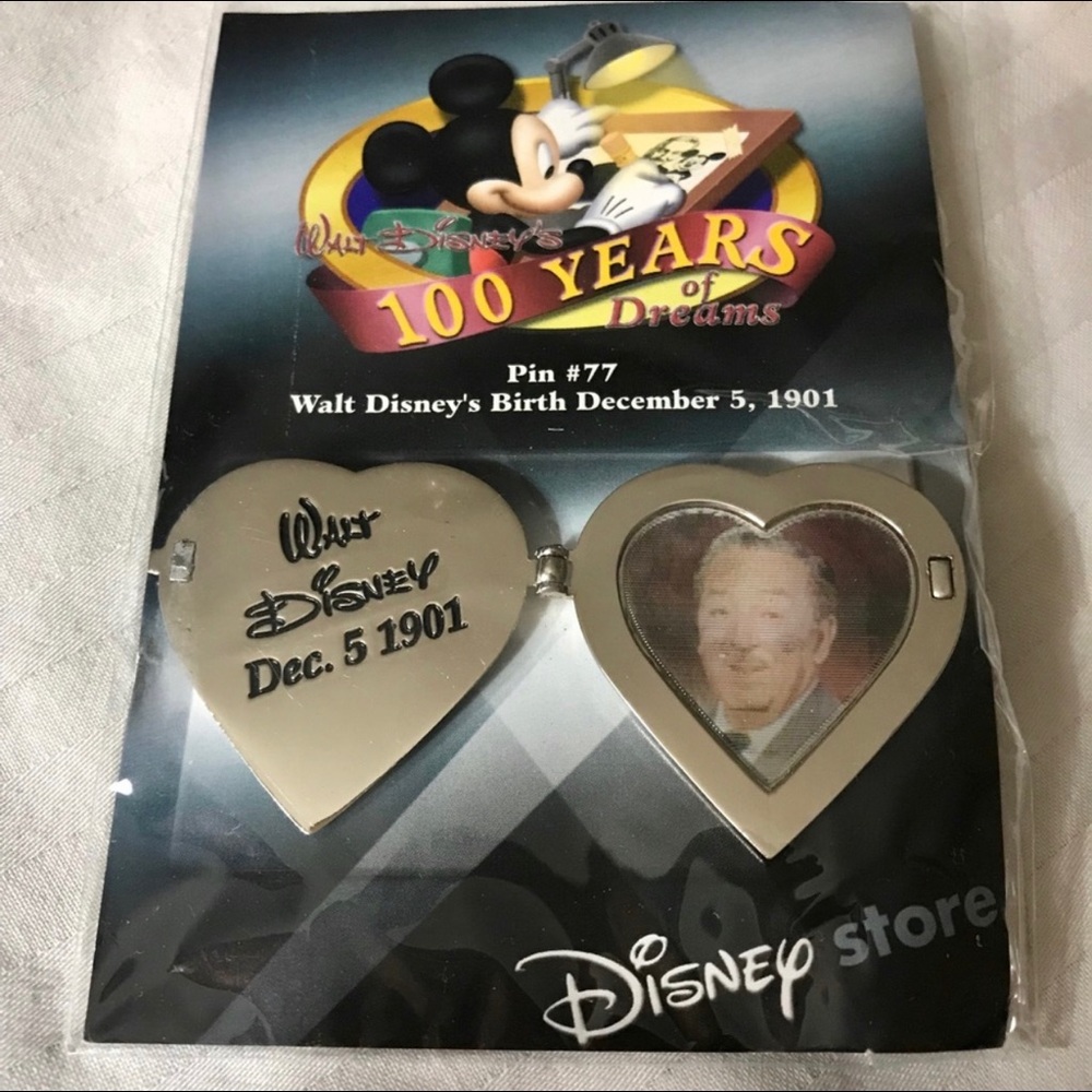 Disney Pin NEW OLD STOCK